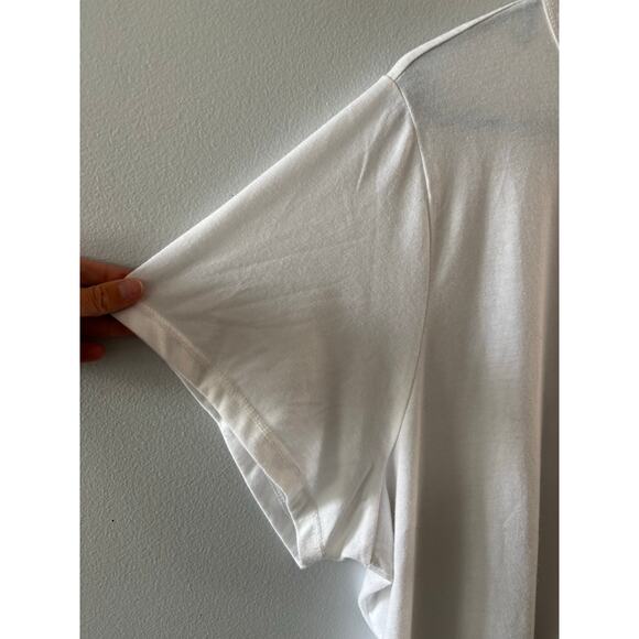 Torrid Womens Classic Fit Crewneck Tee Size 4 White Short Sleeve Capsule - Picture 4 of 4